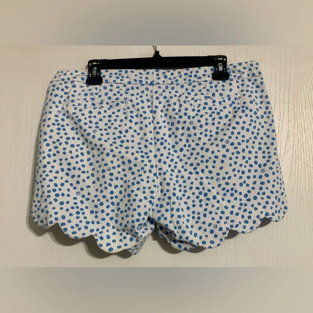 Lilly Pulitzer Buttercup Scalloped Hem Stretch Shorts Zanzibar Blue Inverse - Picture 3 of 5
